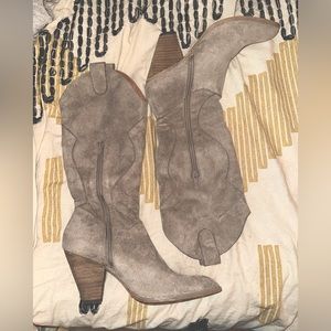Cowgirl Boots - Gray